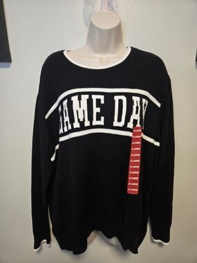 Vince Camuto Black & White 'GAME DAY' Crewneck Sweater - Women